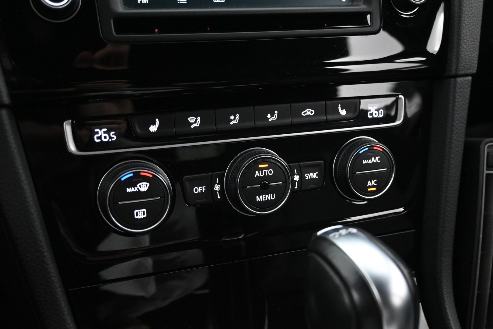 VOLKSWAGEN Golf 2016