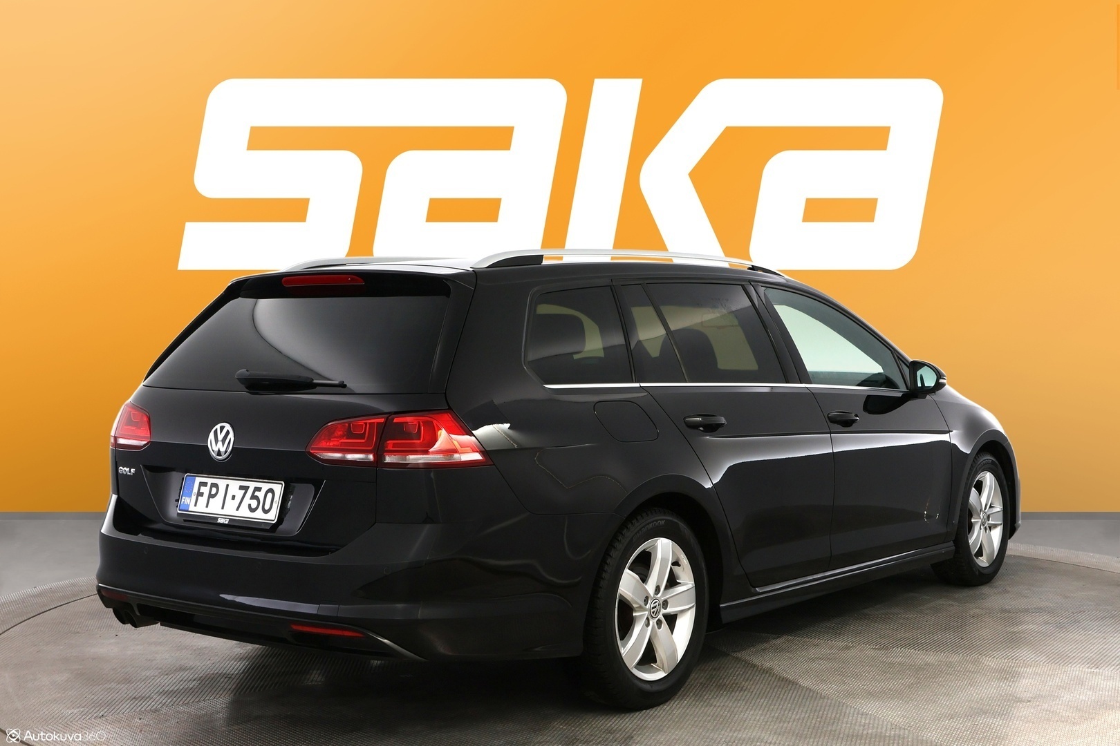 VOLKSWAGEN Golf 2016