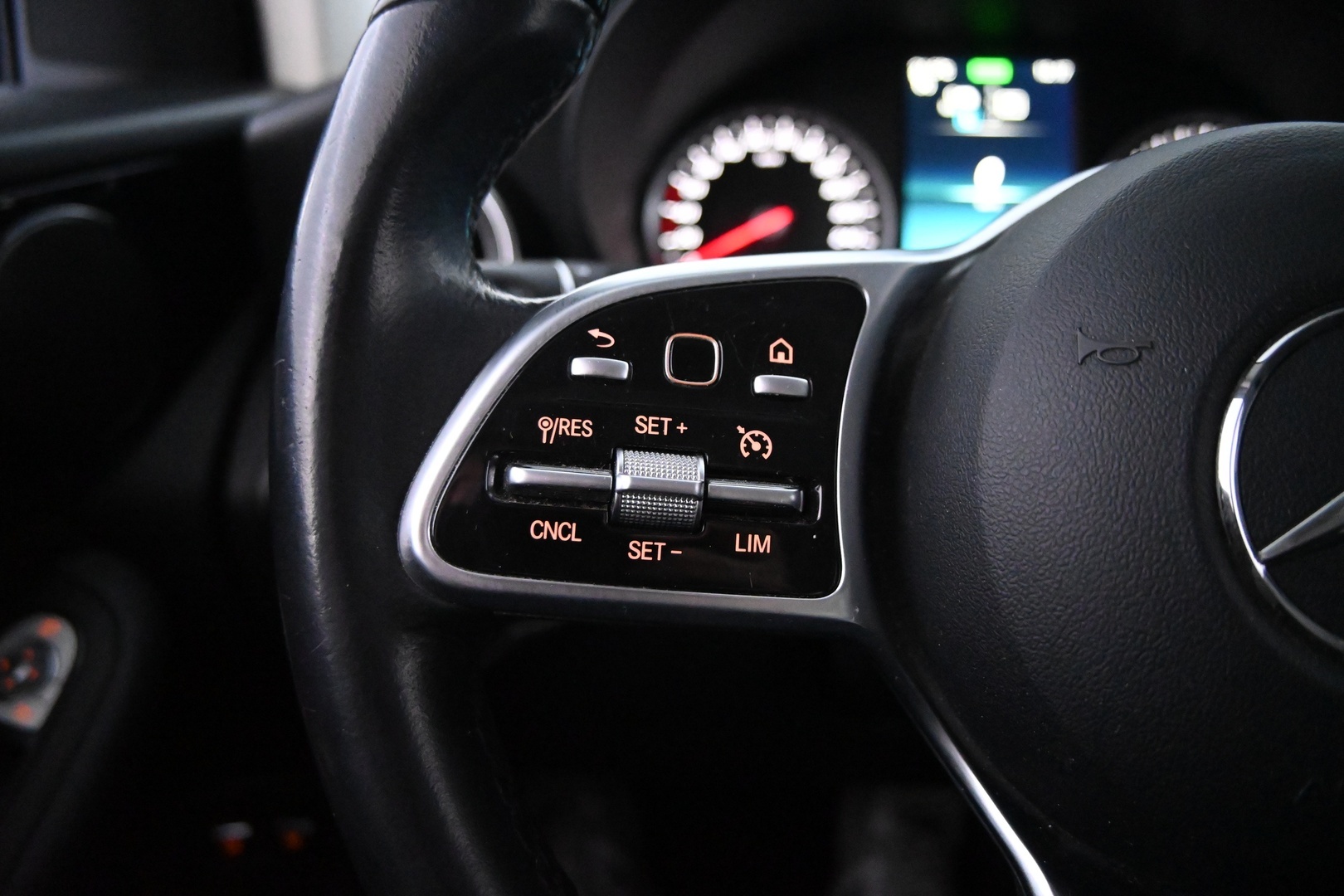 MERCEDES-BENZ GLC 2020