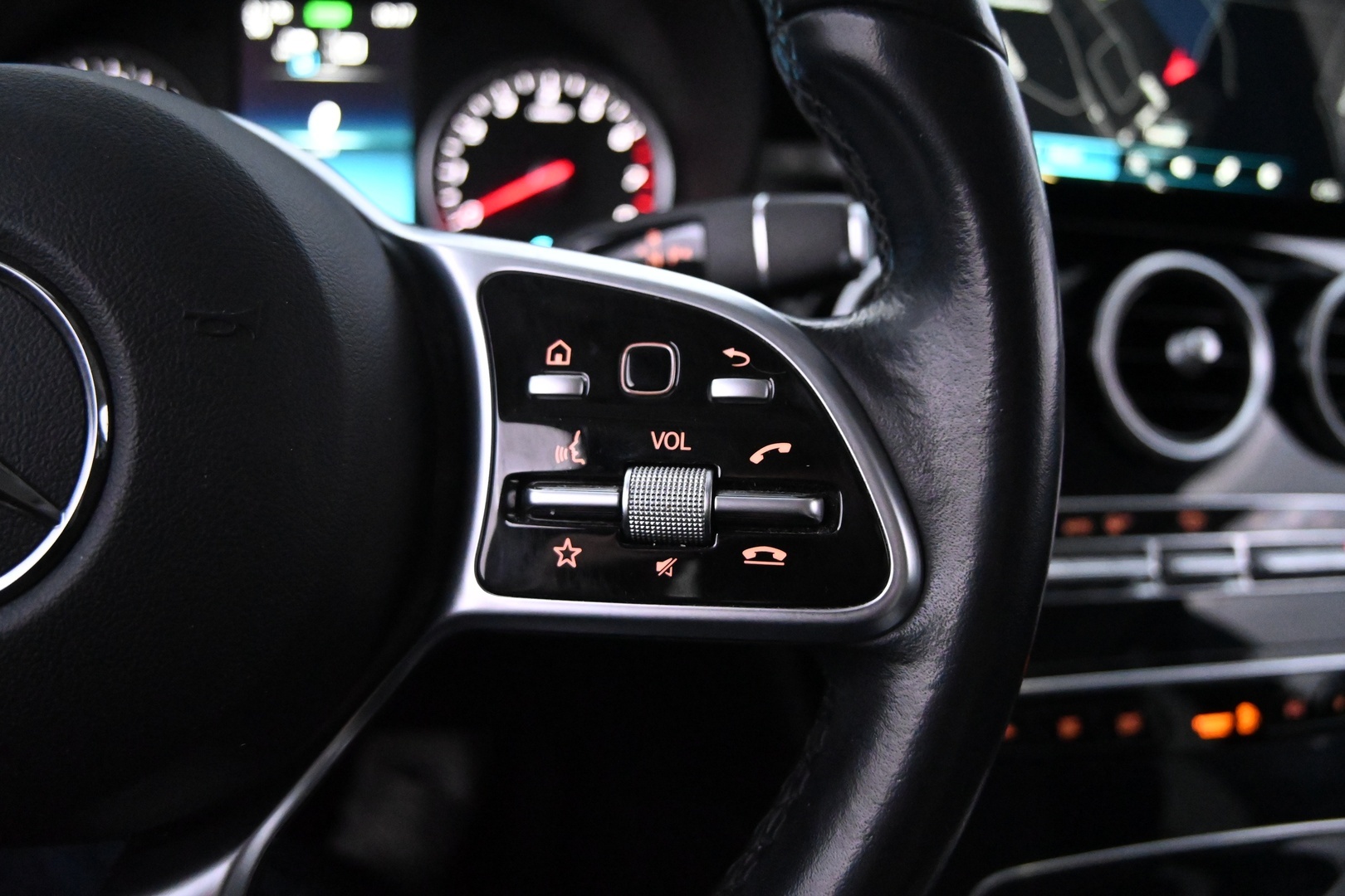 MERCEDES-BENZ GLC 2020