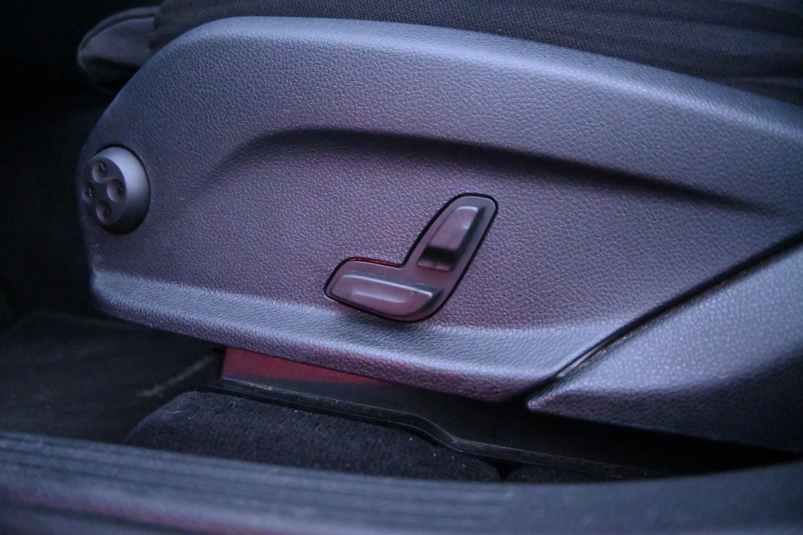 MERCEDES-BENZ GLC 2020