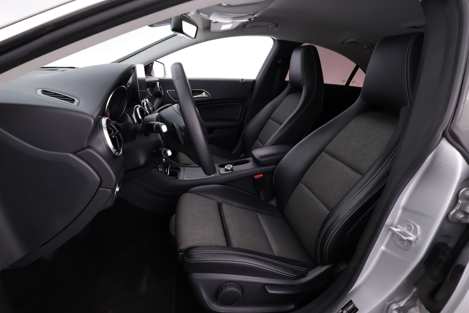 MERCEDES-BENZ CLA 2017