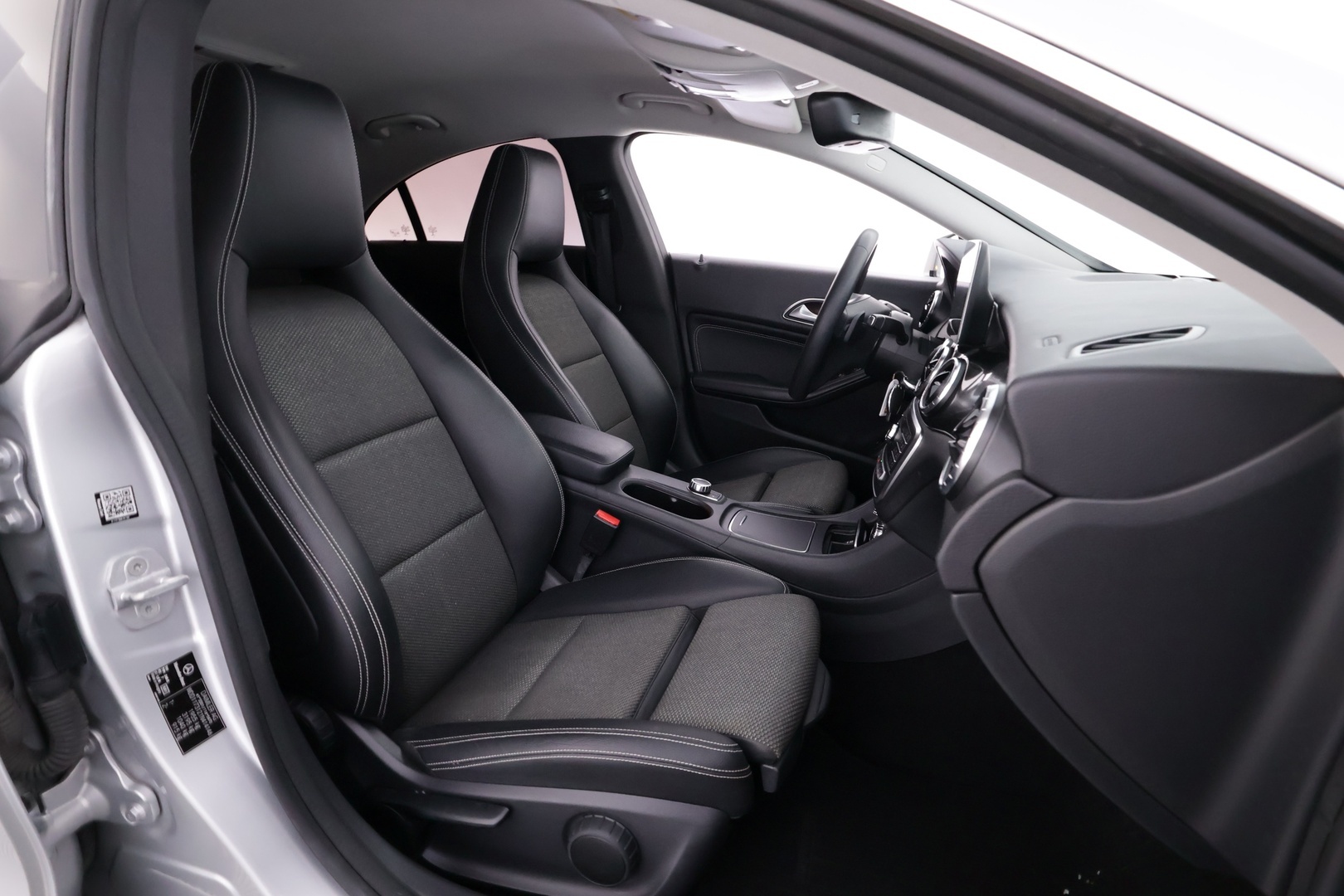 MERCEDES-BENZ CLA 2017