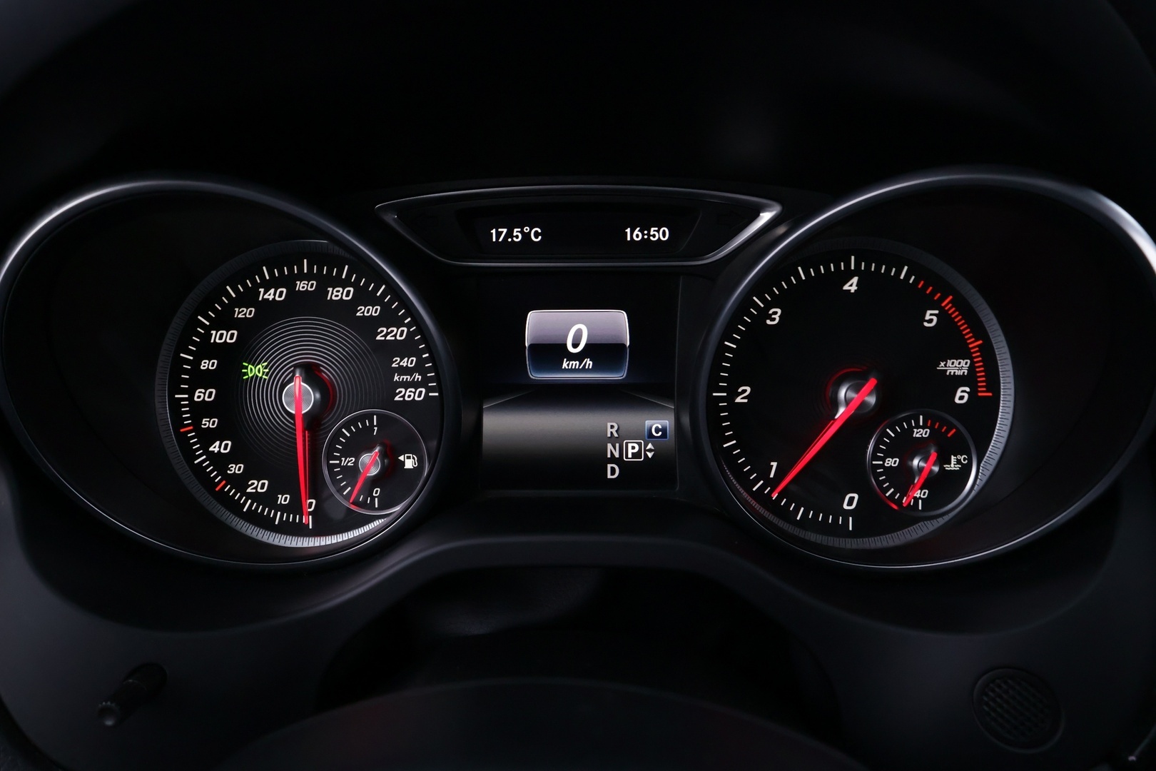 MERCEDES-BENZ CLA 2017