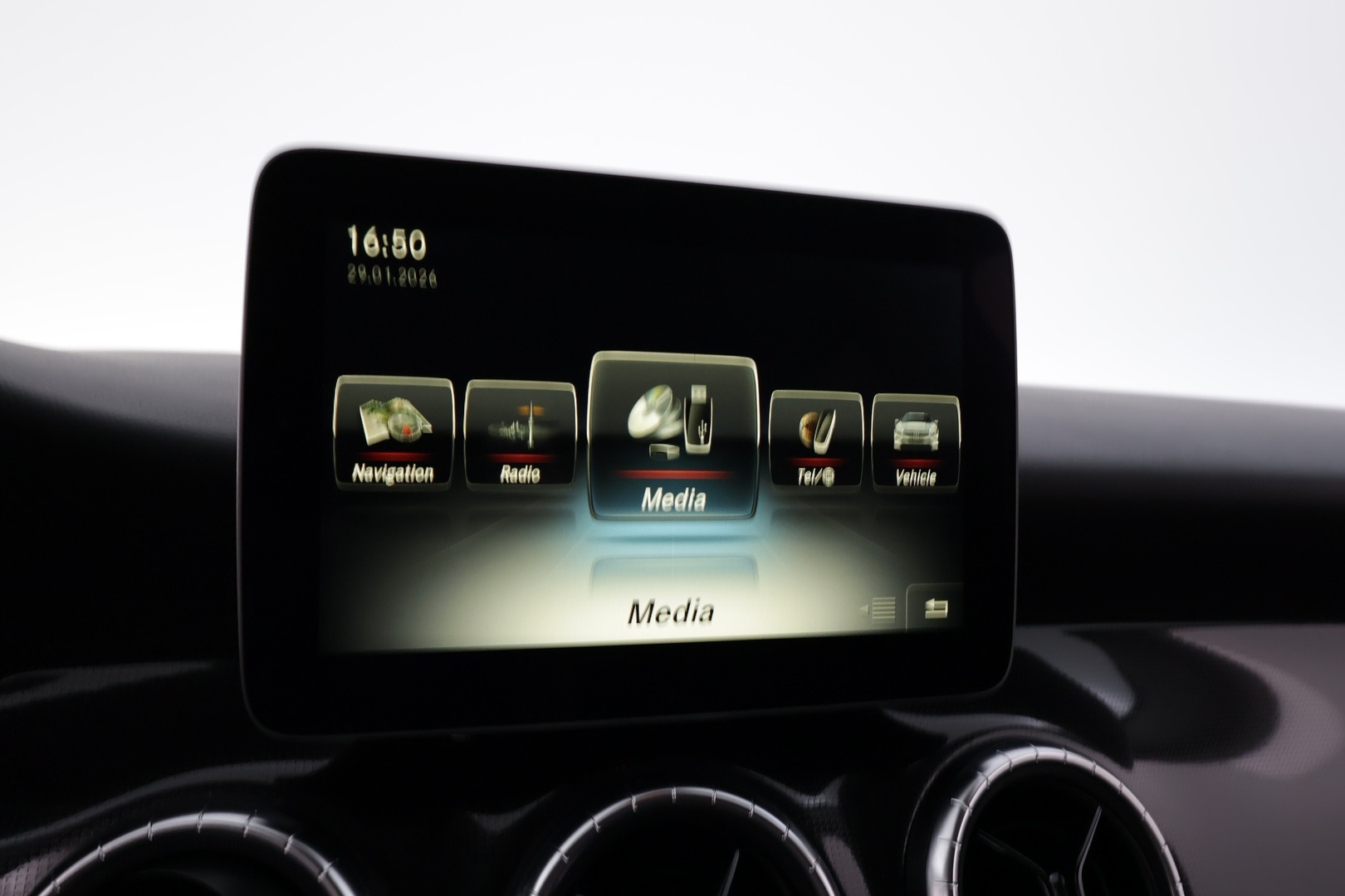 MERCEDES-BENZ CLA 2017