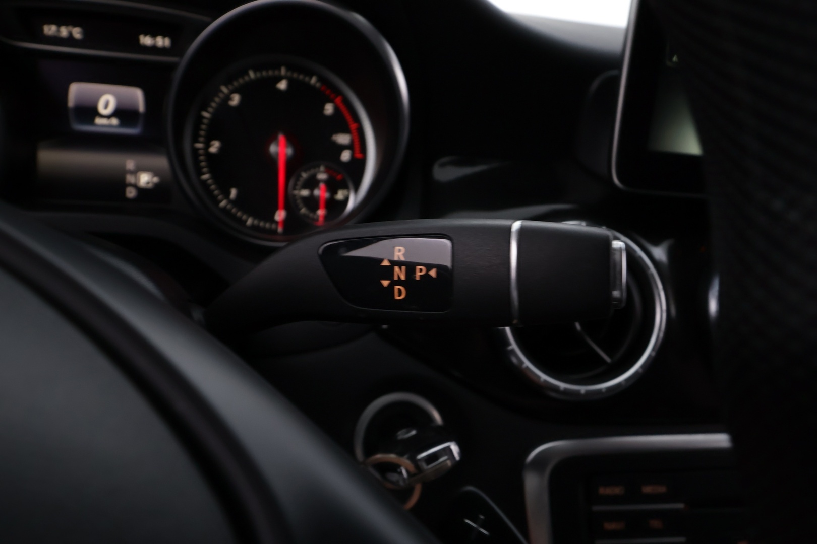 MERCEDES-BENZ CLA 2017