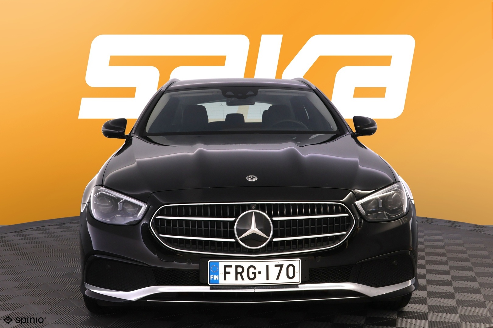 MERCEDES-BENZ E 2023