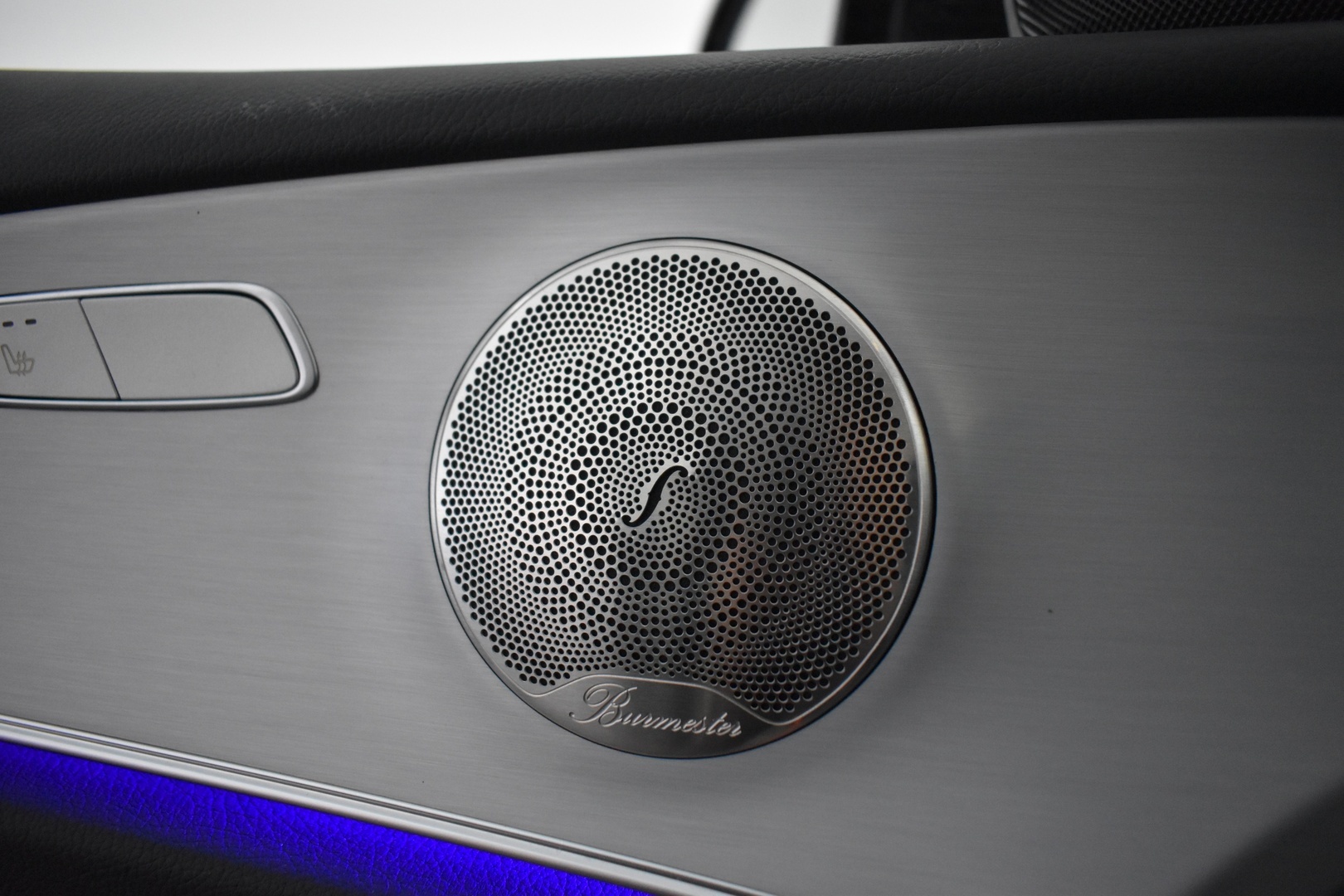 MERCEDES-BENZ E 2023