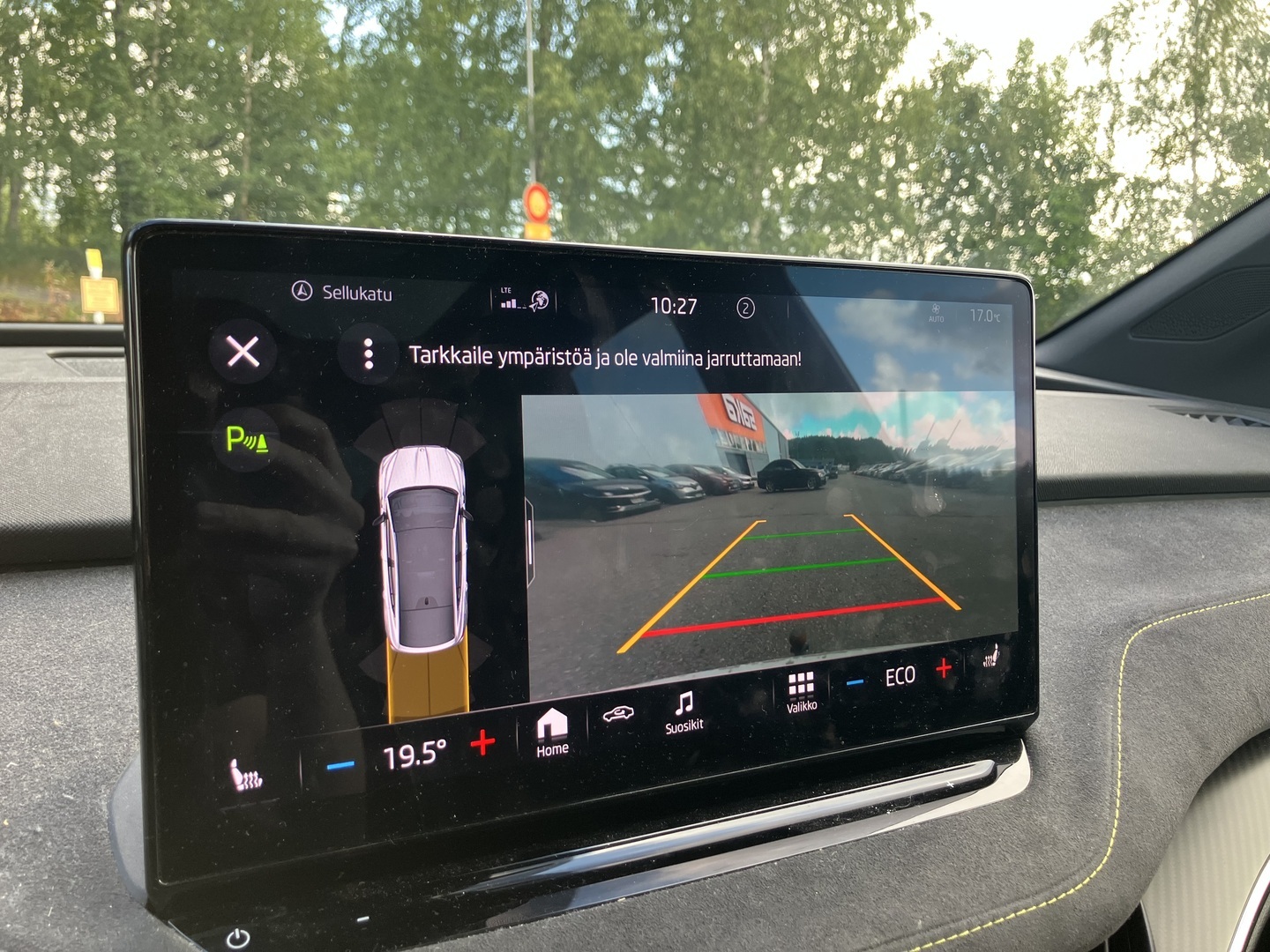SKODA Enyaq 2023