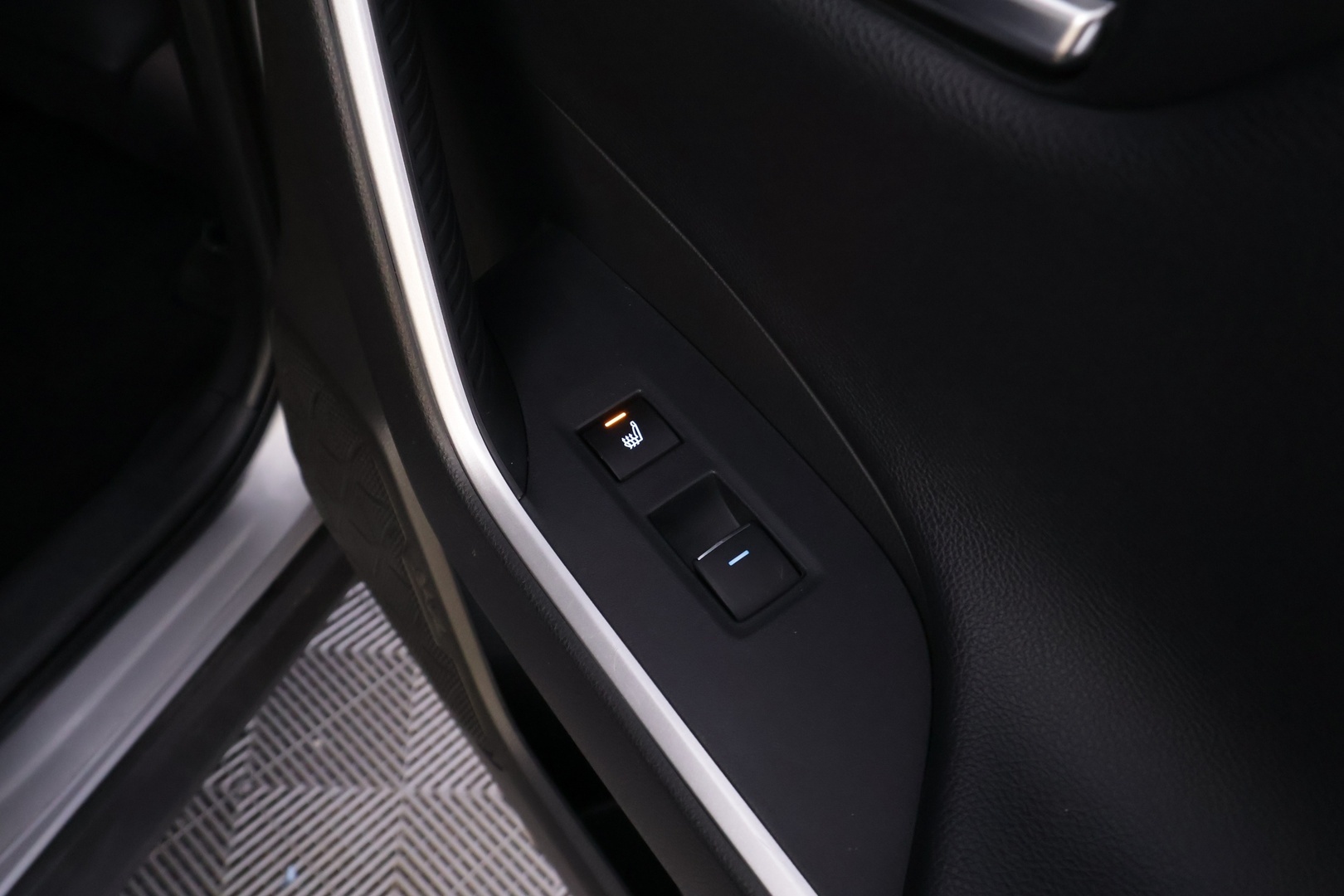 TOYOTA RAV4 PLUG-IN 2021