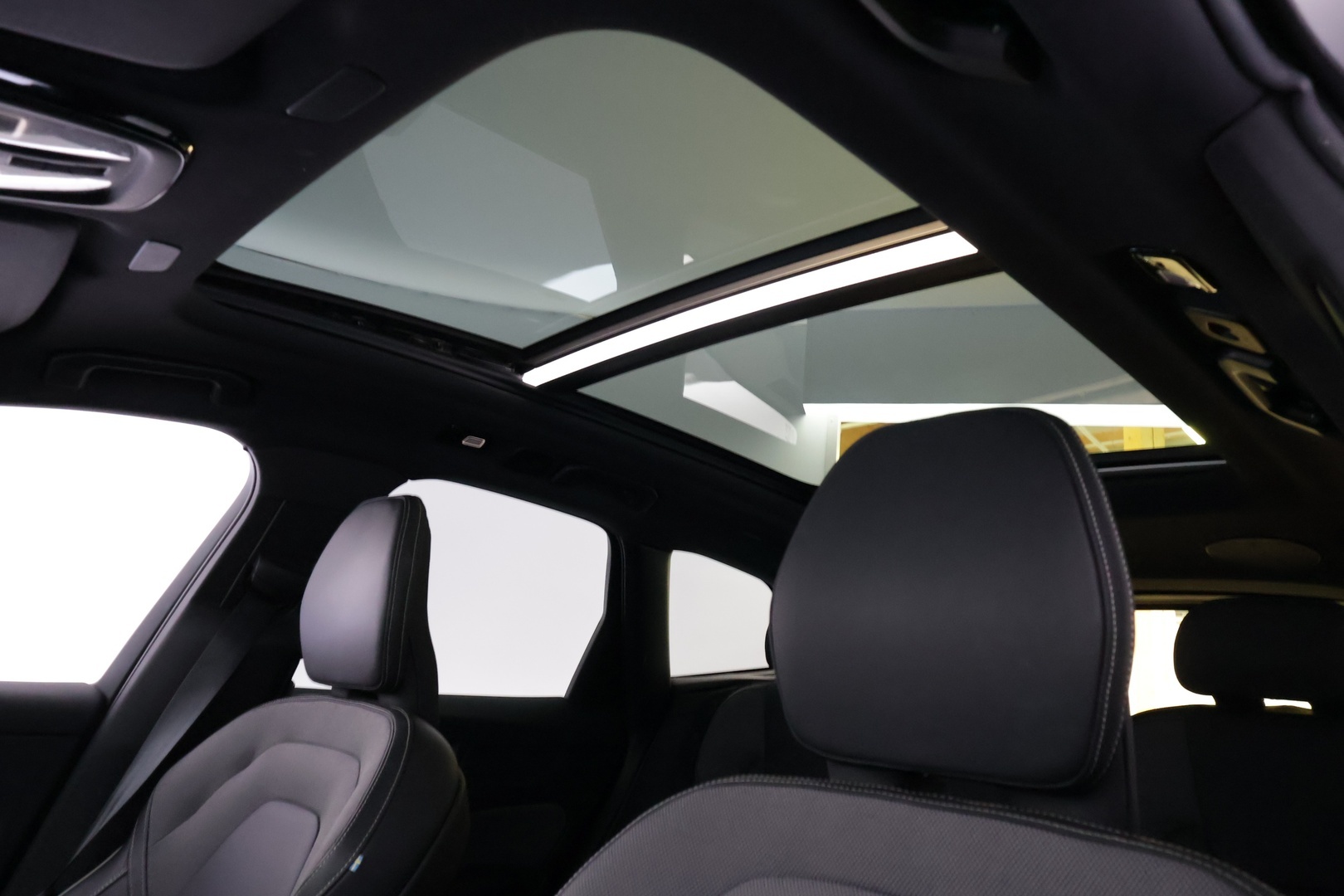 VOLVO XC60 2024