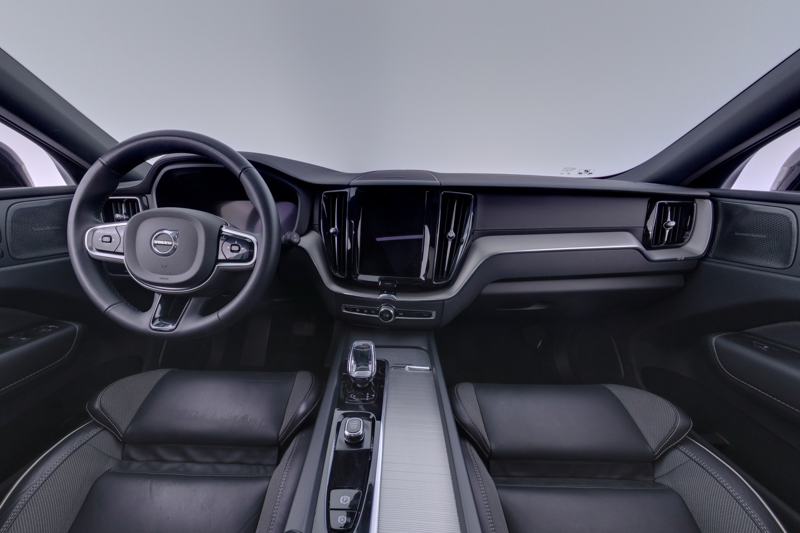 VOLVO XC60 2024