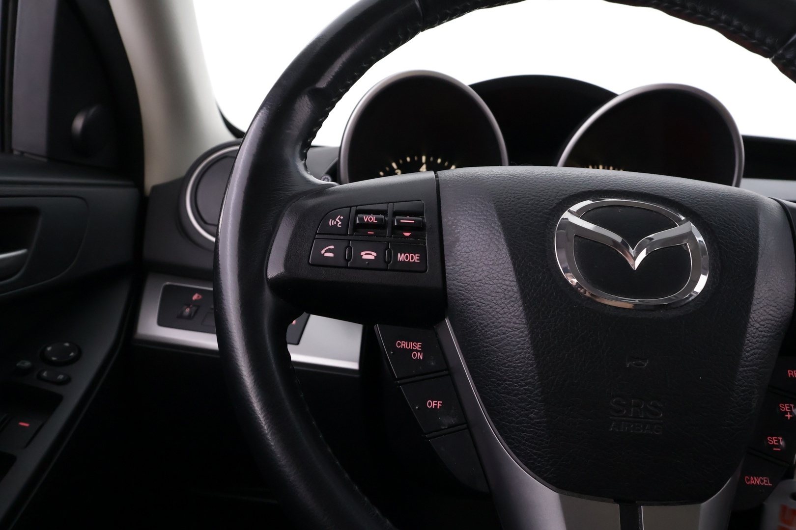 MAZDA 3 2009