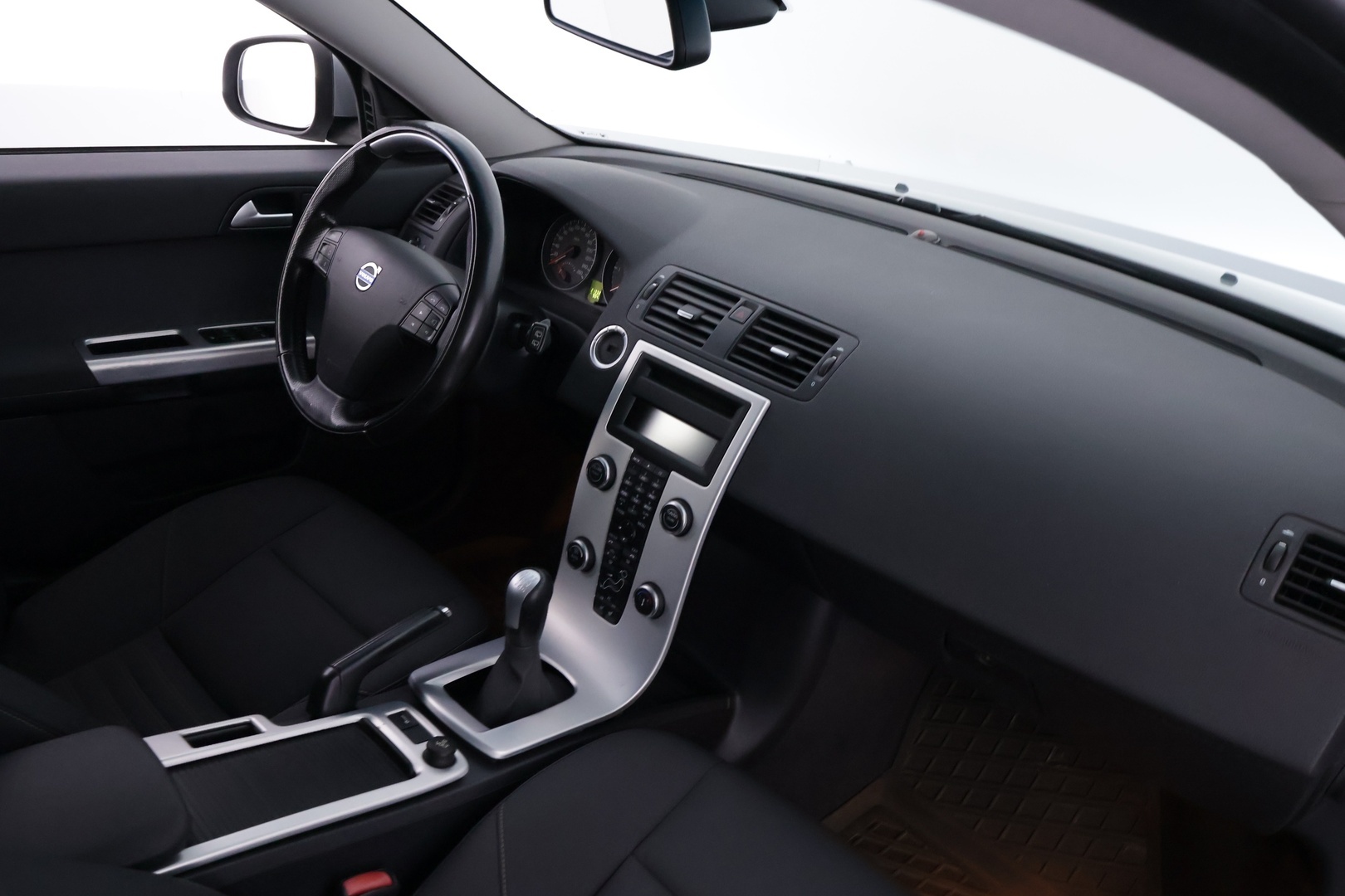 VOLVO V50 2011