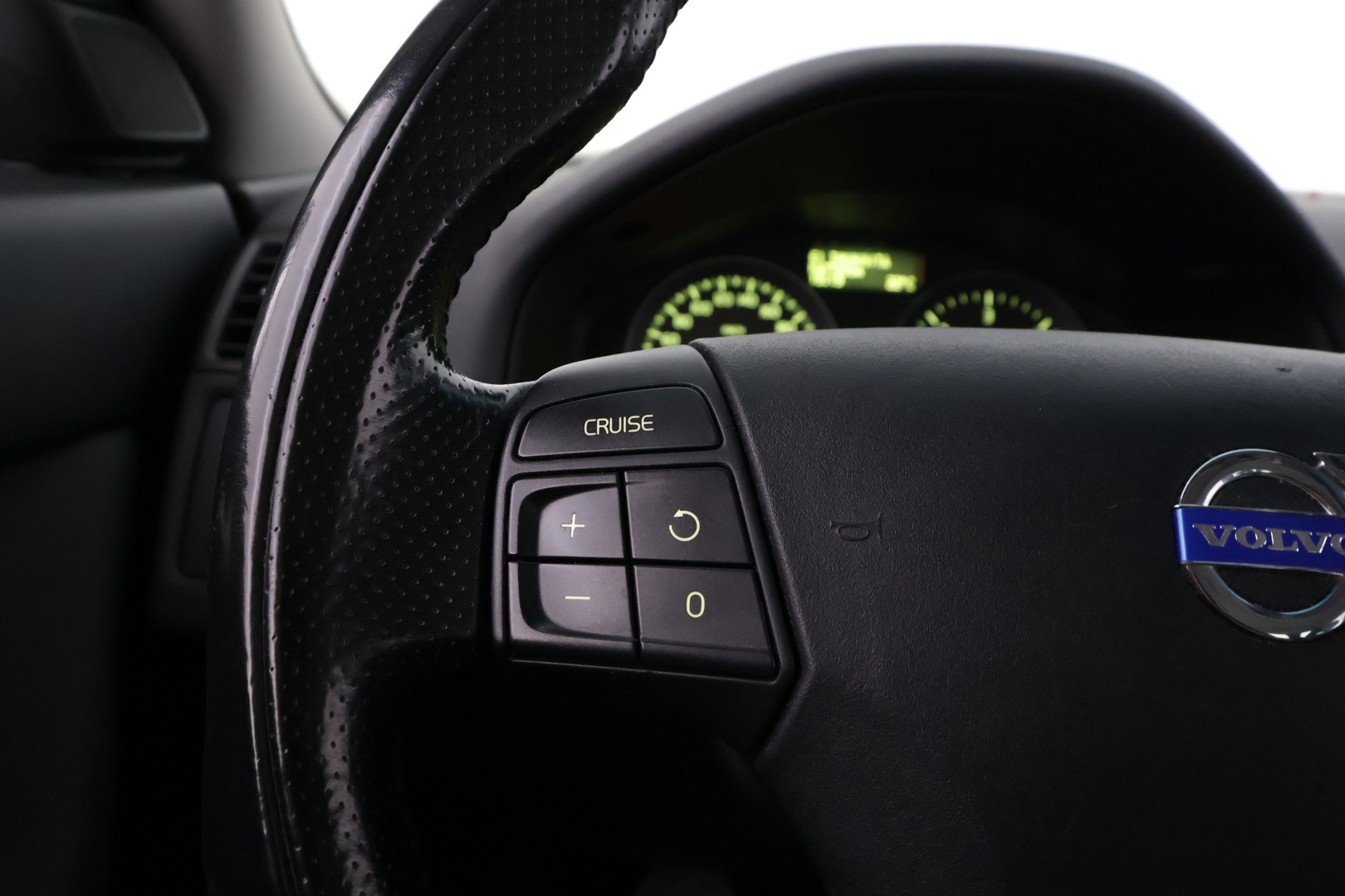 VOLVO V50 2011