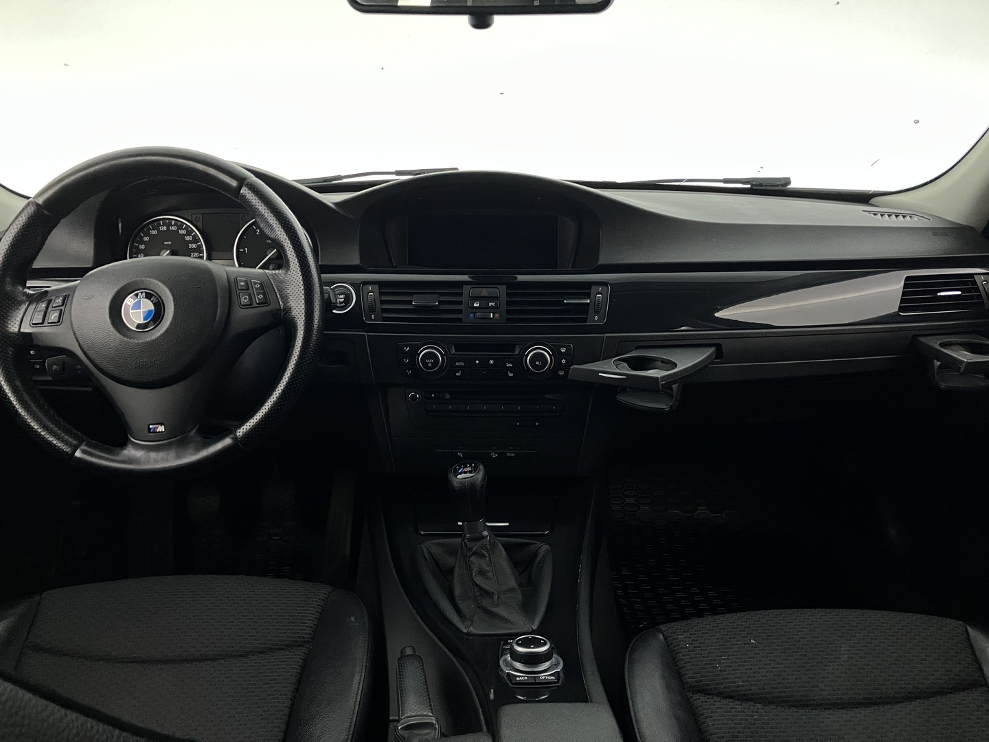 BMW 320 2010