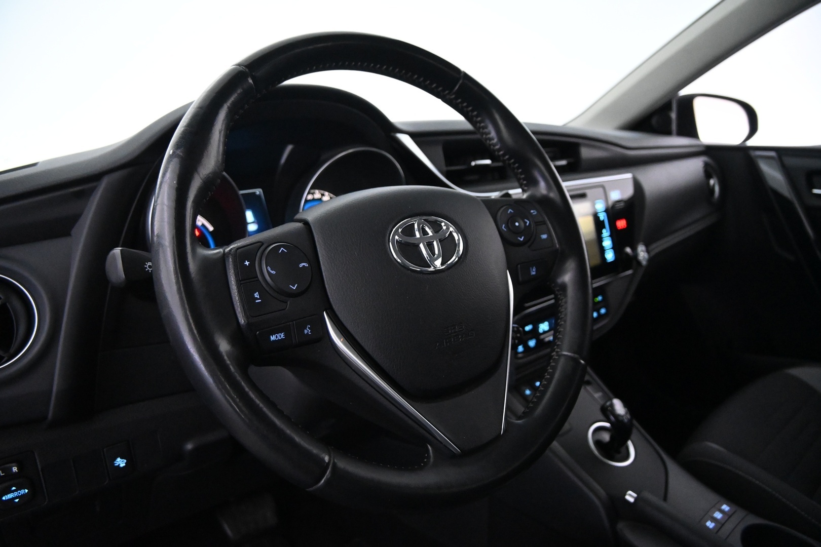 TOYOTA Auris 2017