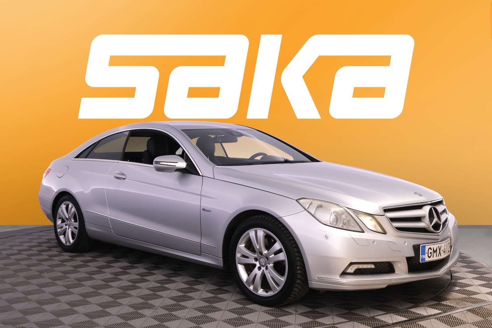 MERCEDES-BENZ E 2010