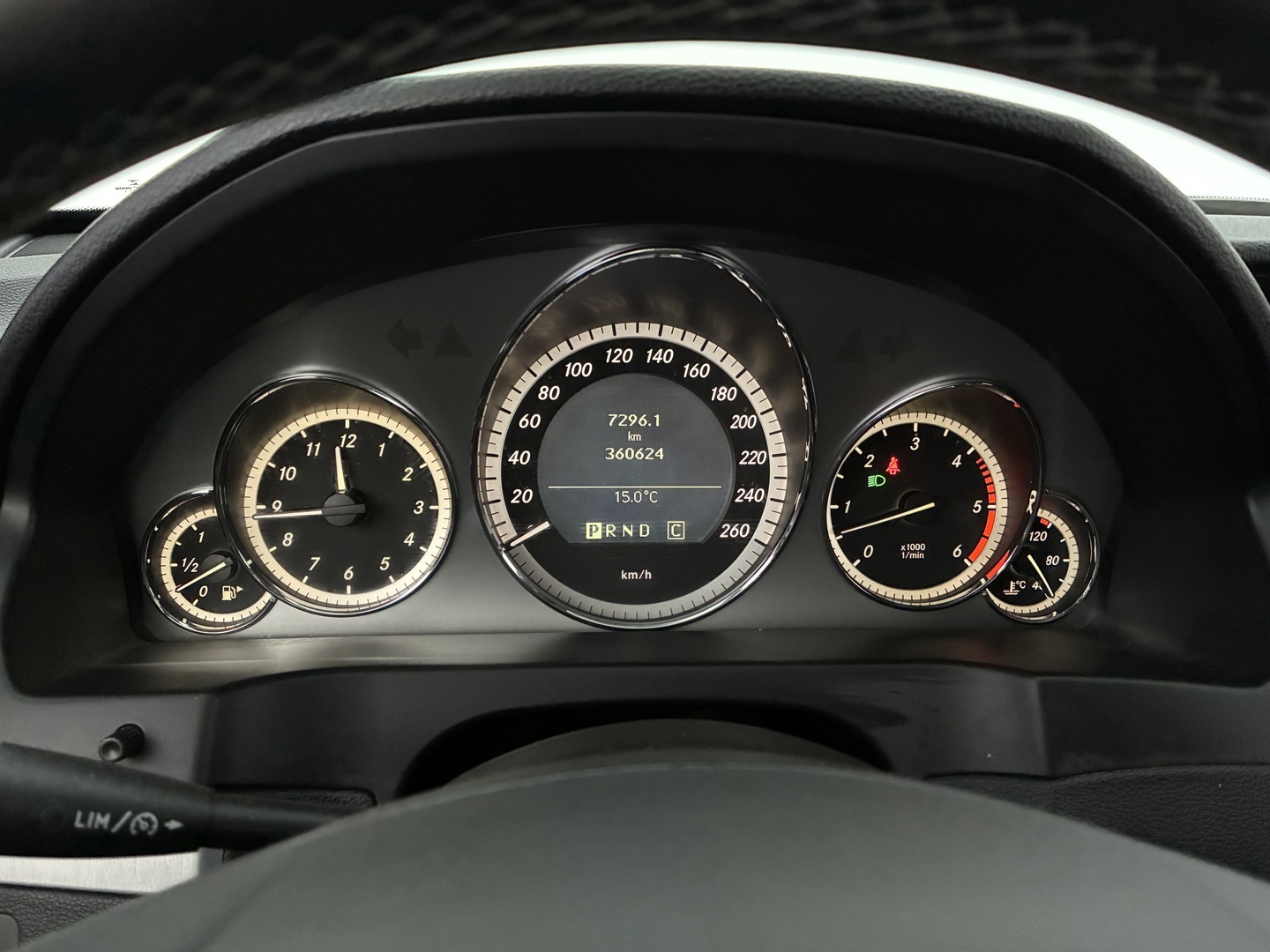 MERCEDES-BENZ E 2010