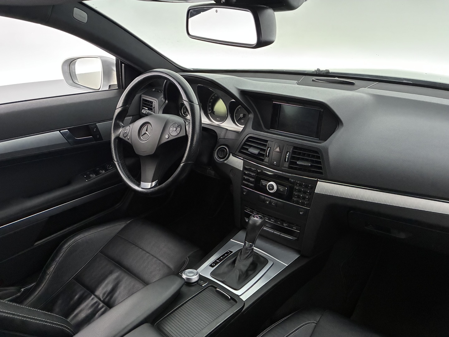 MERCEDES-BENZ E 2010