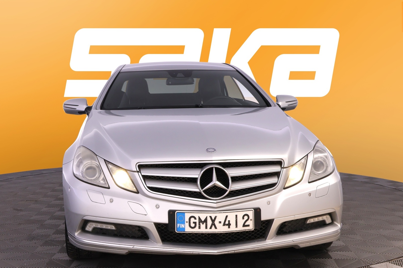 MERCEDES-BENZ E 2010