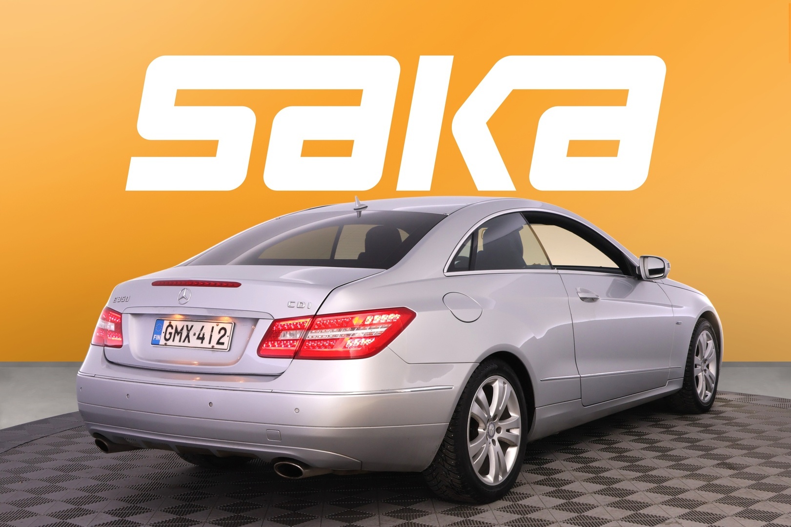 MERCEDES-BENZ E 2010