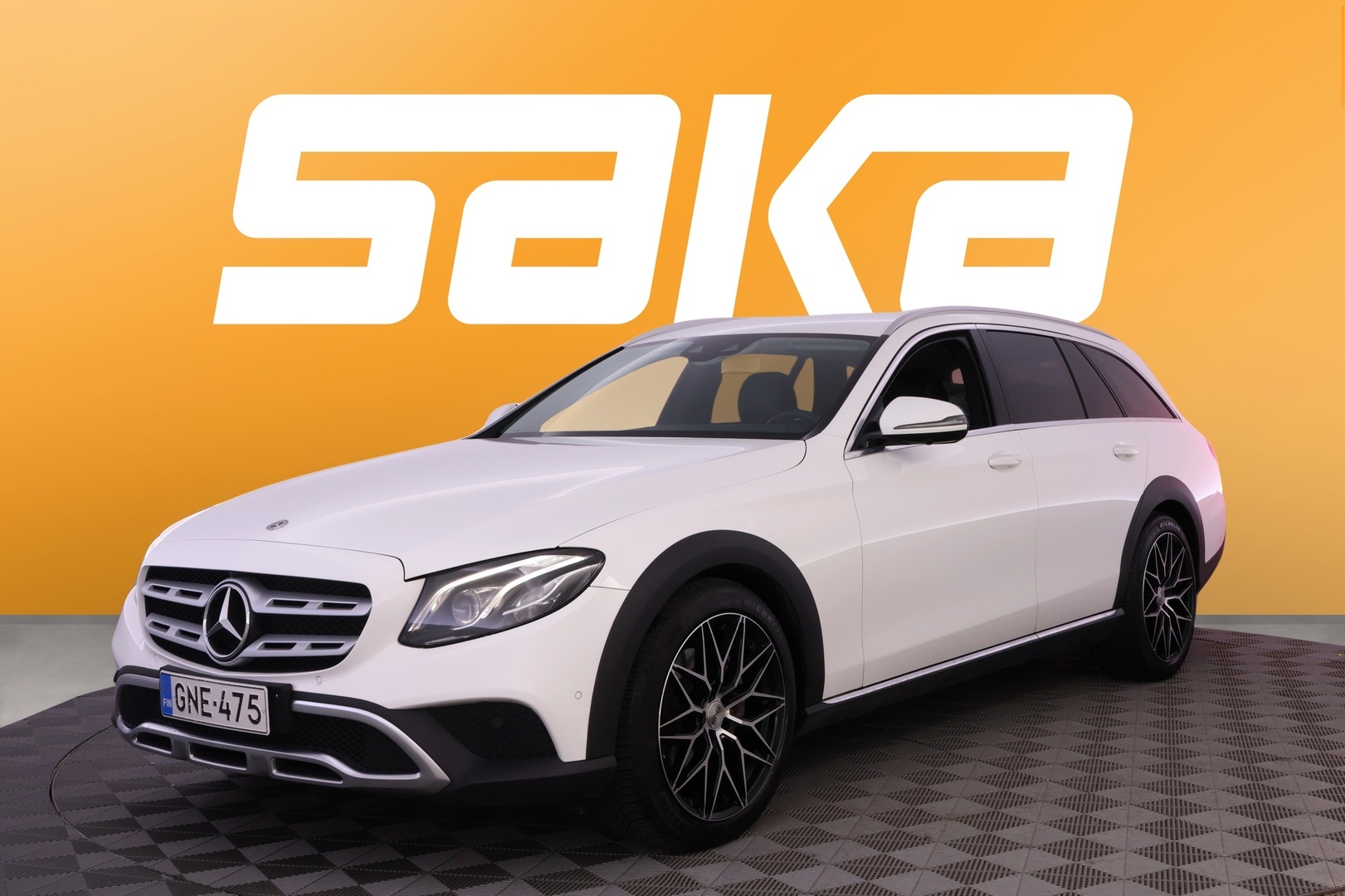 MERCEDES-BENZ E 2018