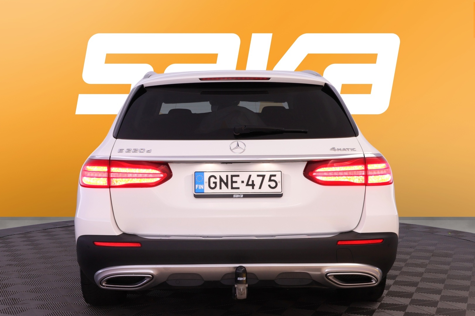 MERCEDES-BENZ E 2018