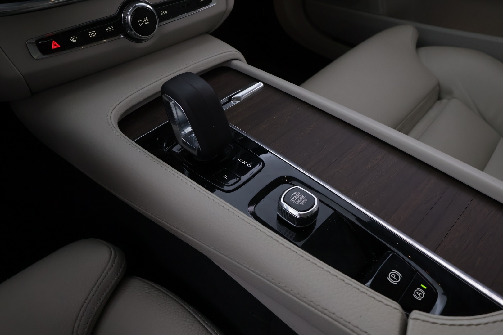 VOLVO V90 Cross Country 2022