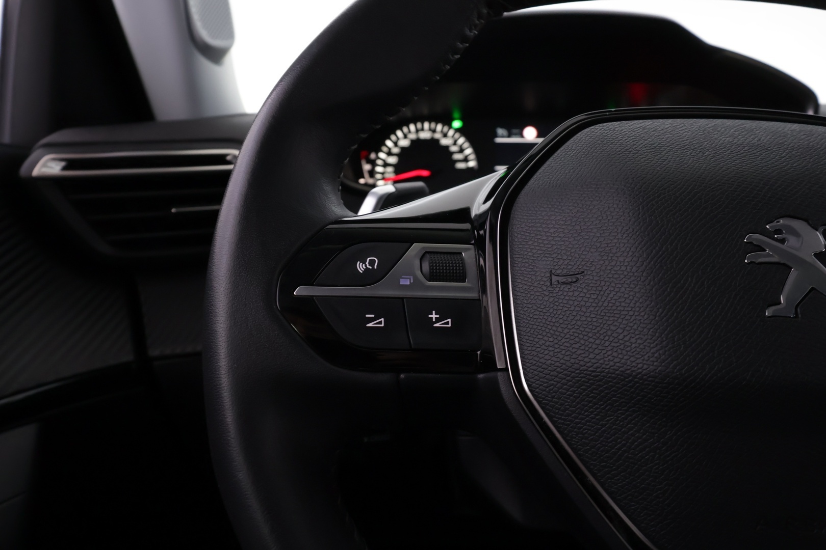 PEUGEOT 2008 2022