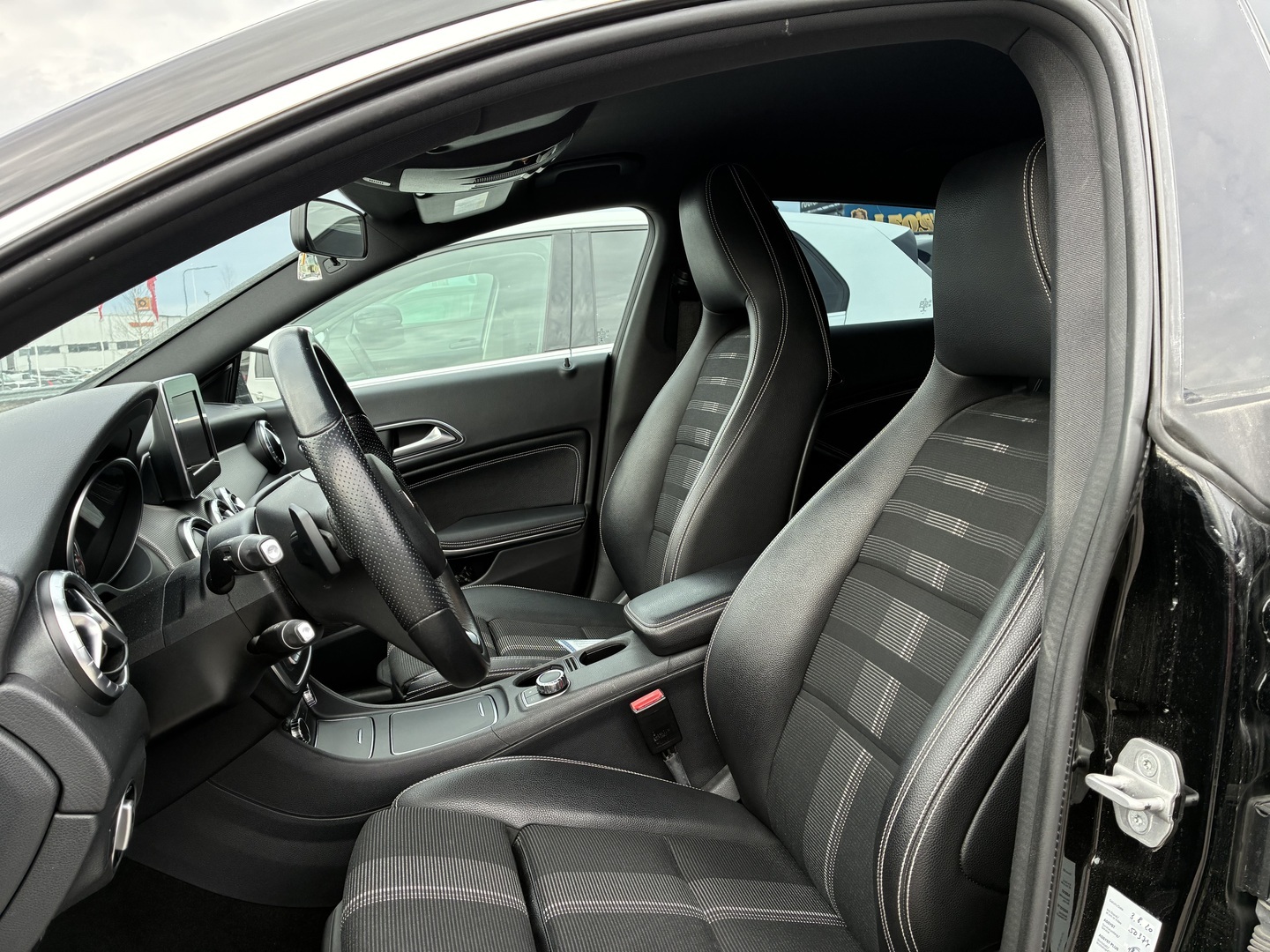 MERCEDES-BENZ CLA 2016