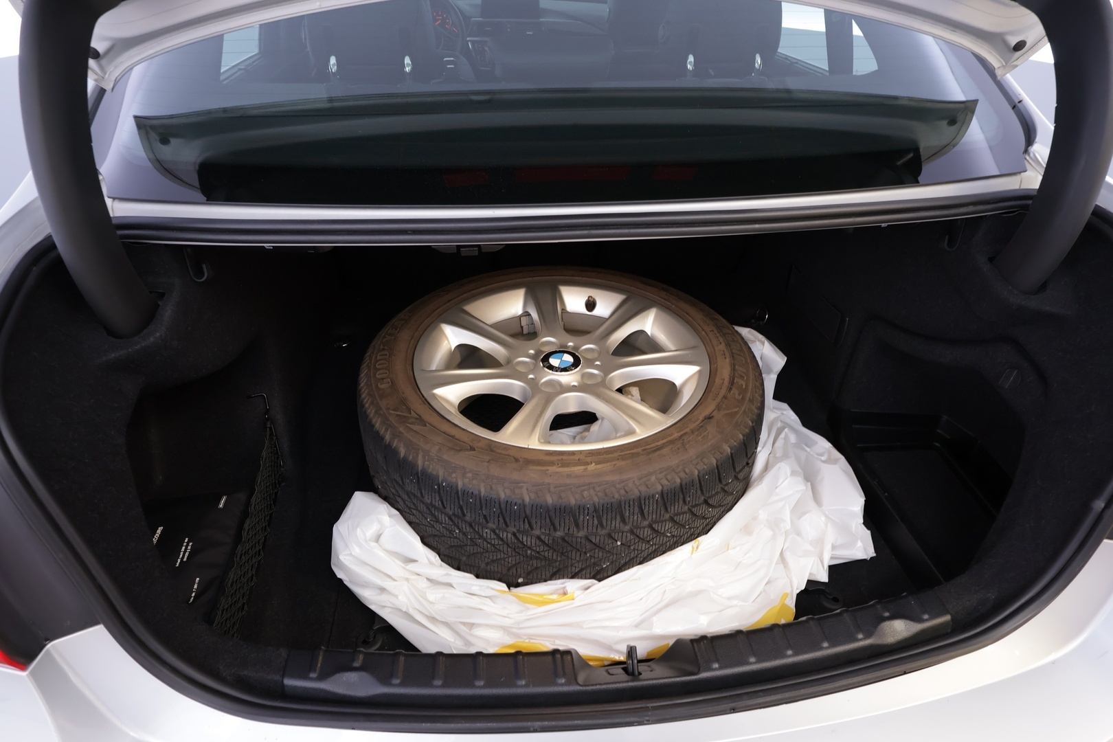 BMW 330 2013