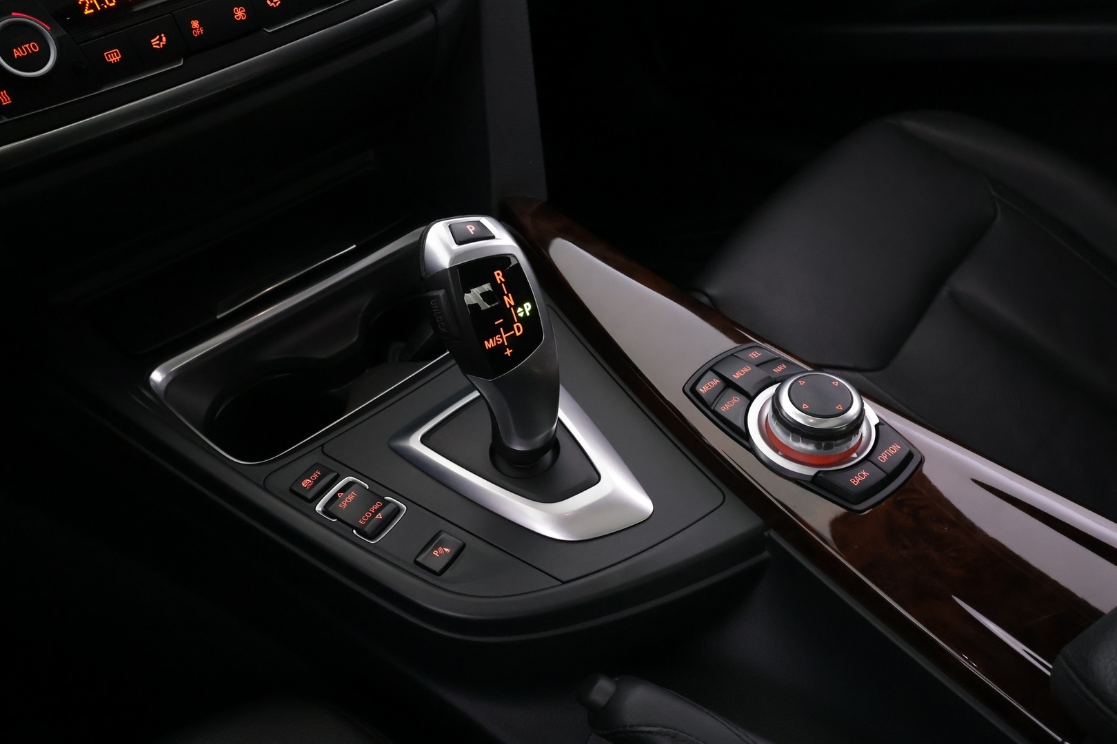 BMW 330 2013