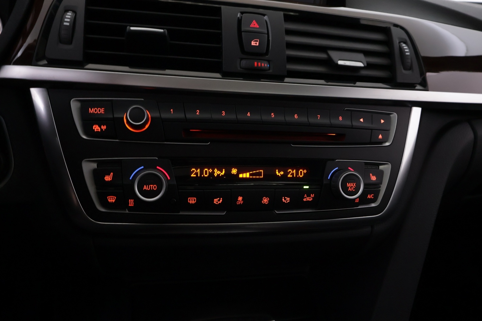 BMW 330 2013