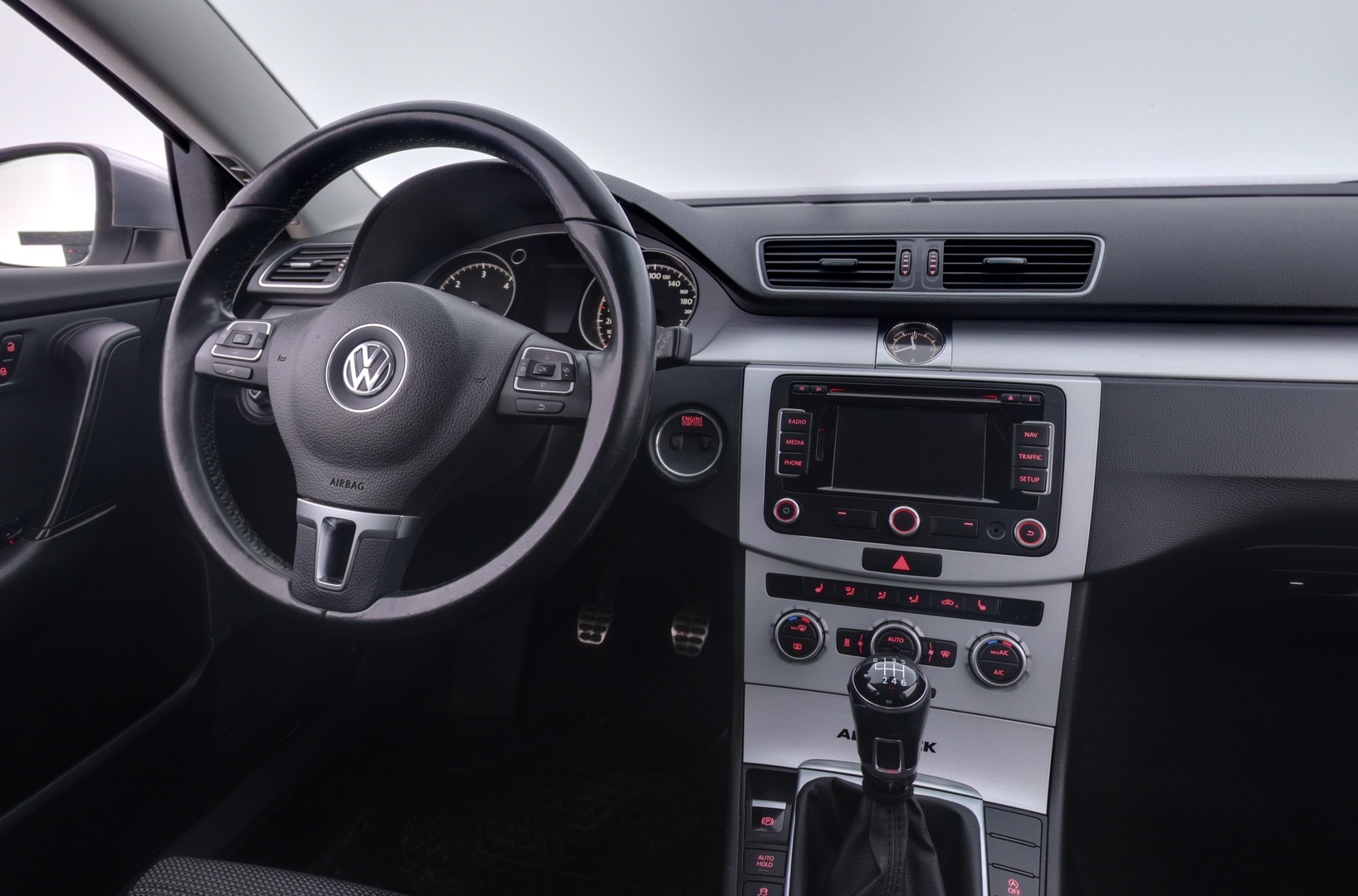 VOLKSWAGEN Passat 2014