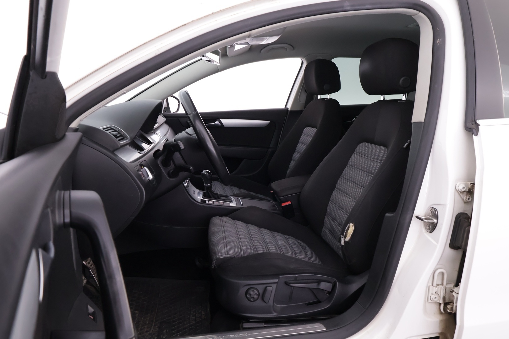 VOLKSWAGEN Passat 2014