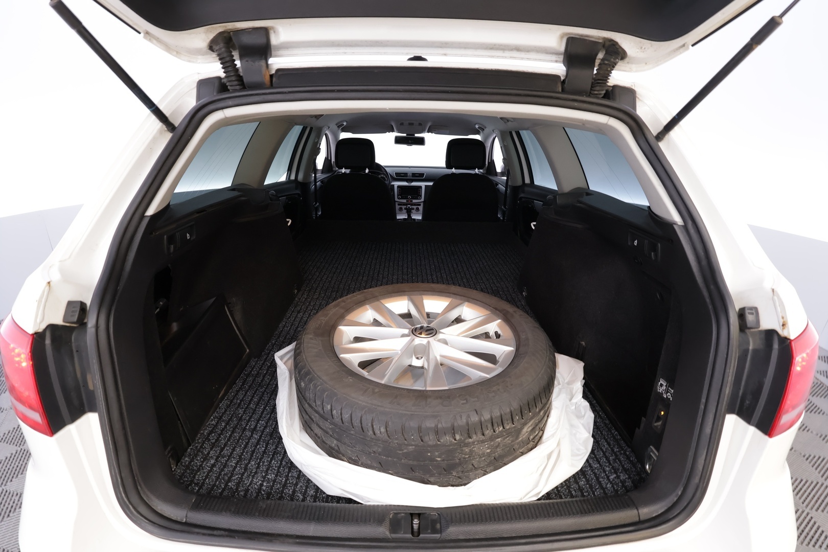 VOLKSWAGEN Passat 2014