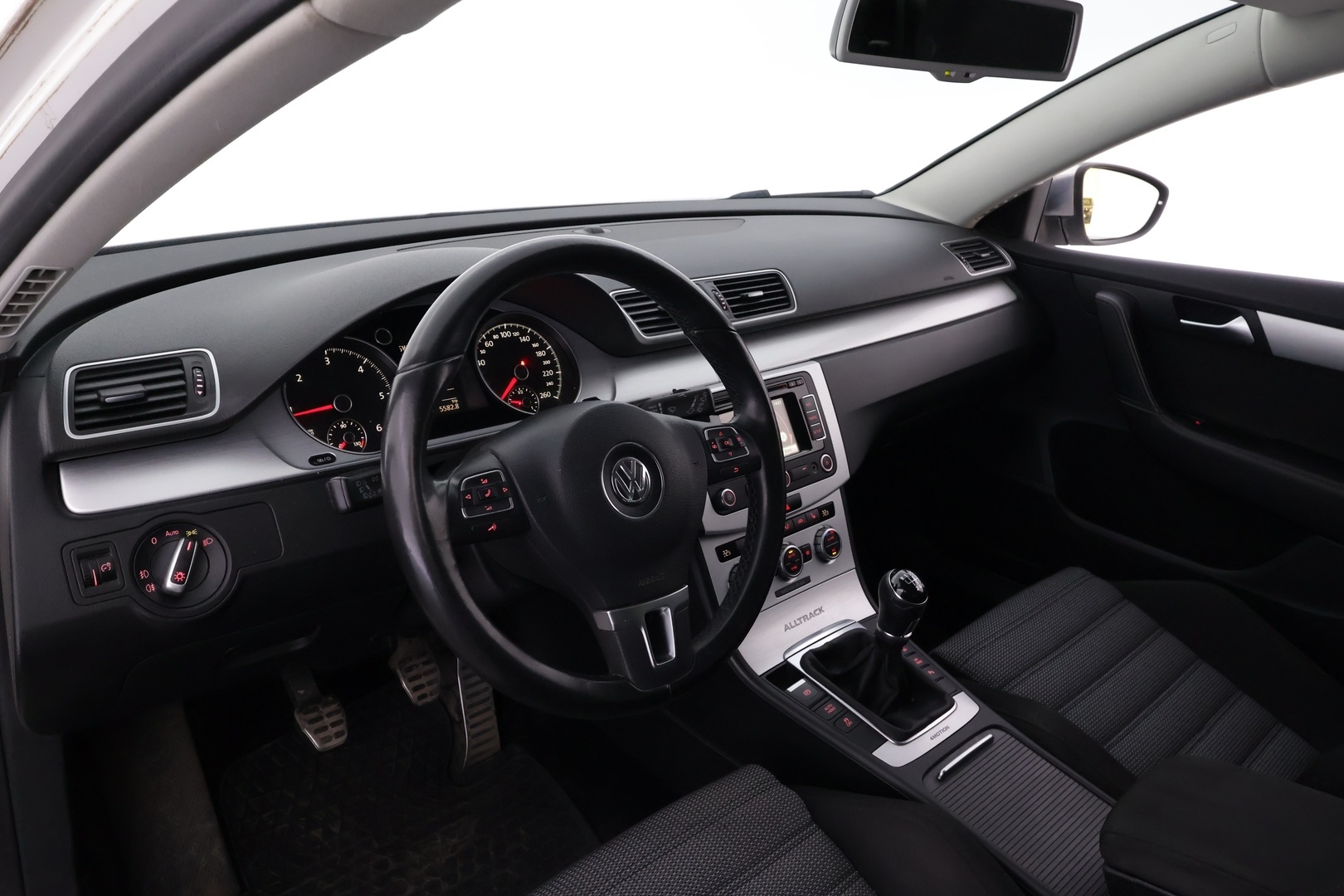 VOLKSWAGEN Passat 2014