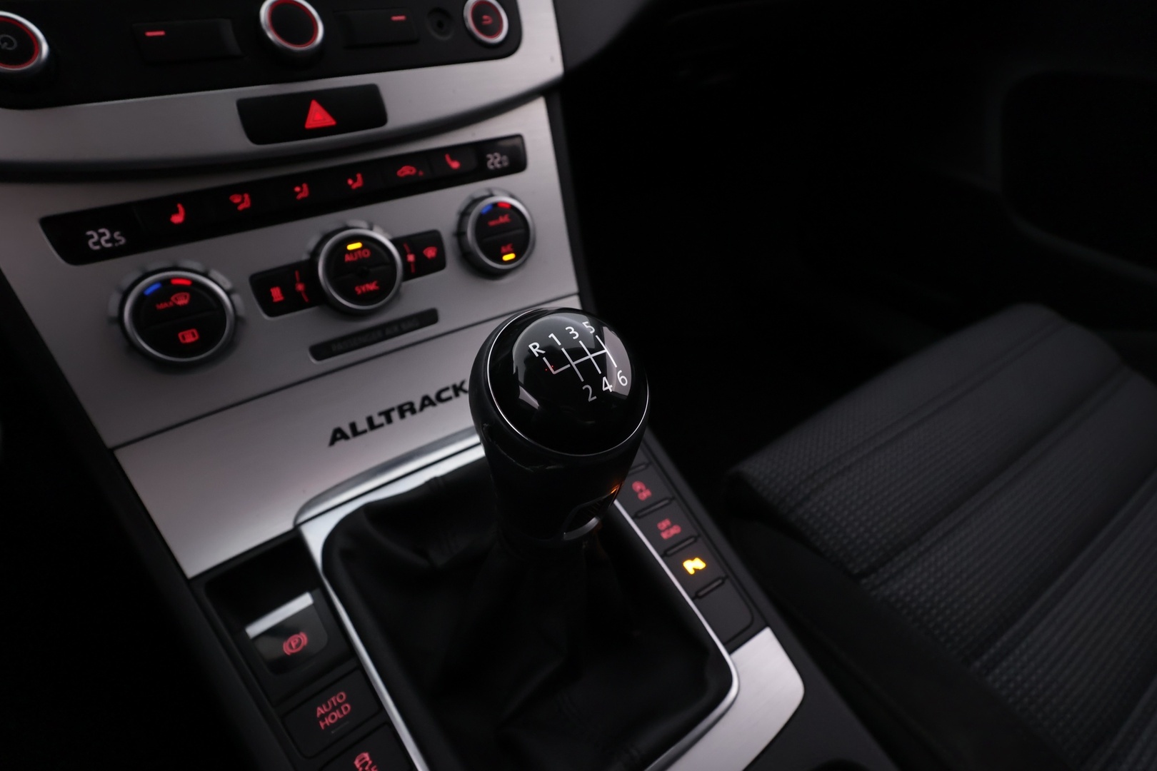 VOLKSWAGEN Passat 2014