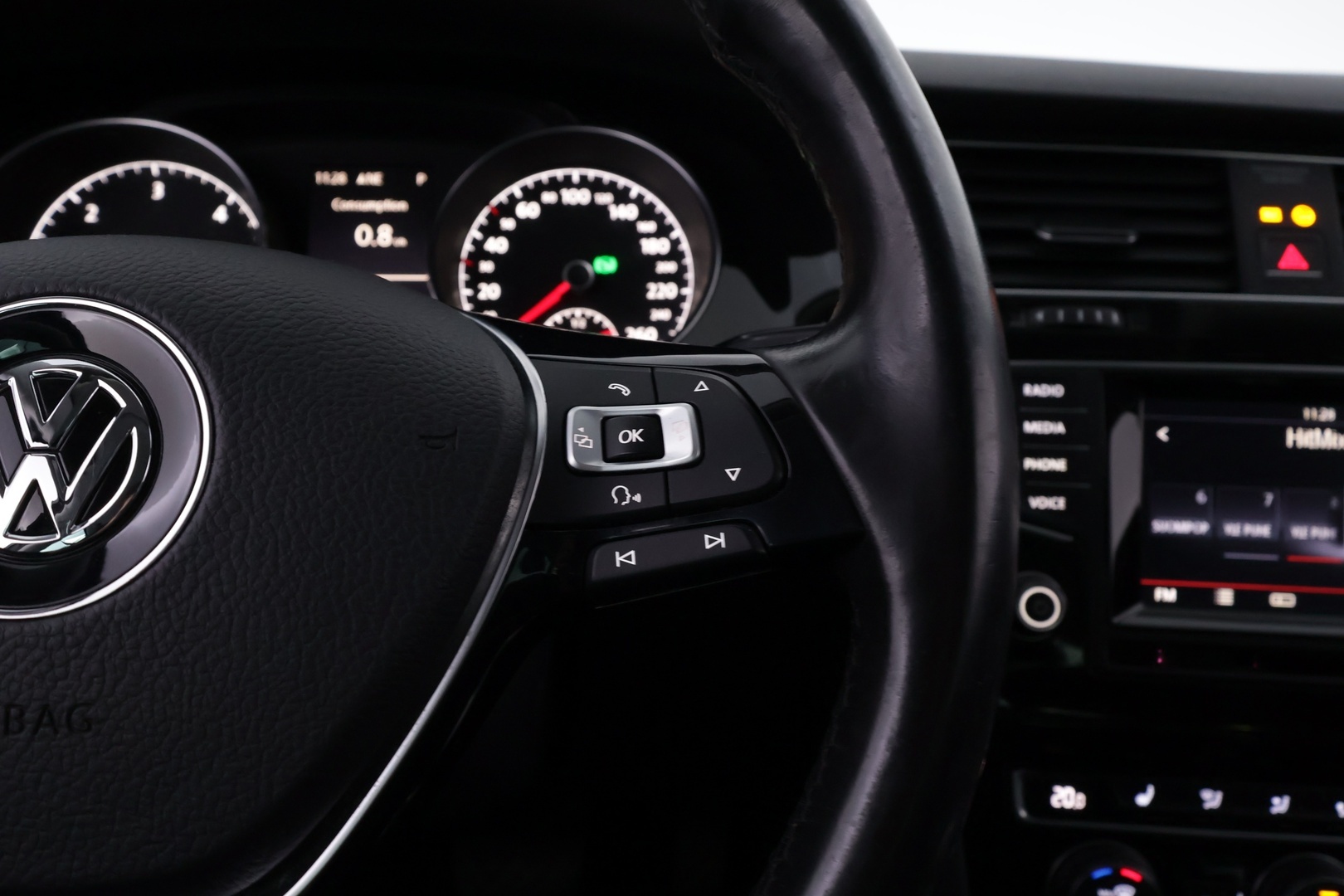 VOLKSWAGEN Golf 2014