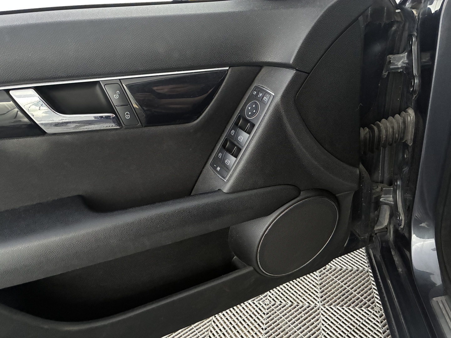 MERCEDES-BENZ C 2010