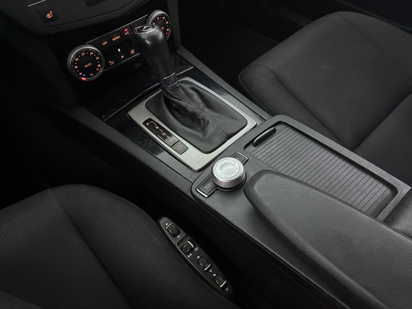 MERCEDES-BENZ C 2010