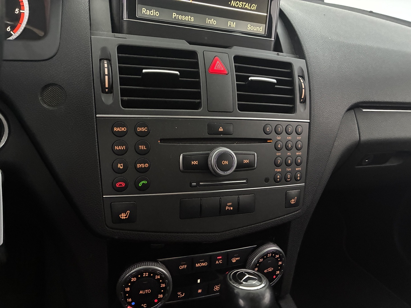 MERCEDES-BENZ C 2010