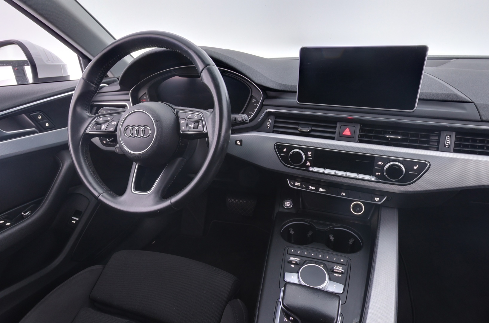 AUDI A4 2016