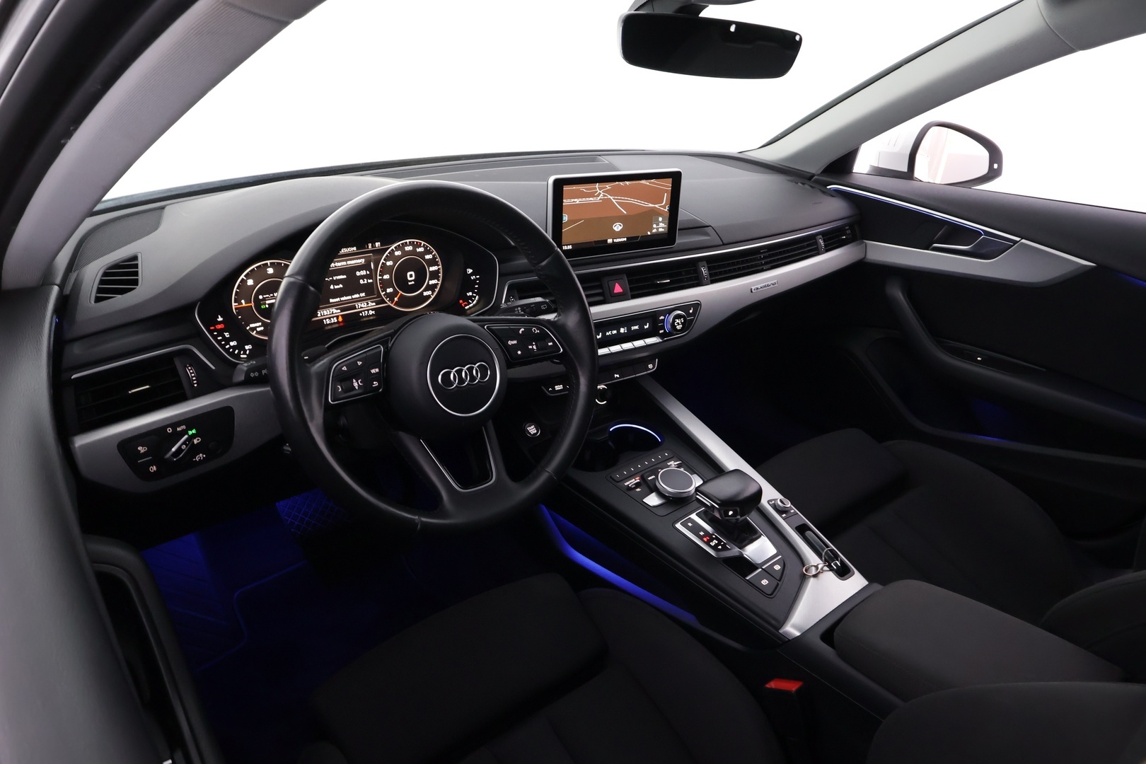 AUDI A4 2016