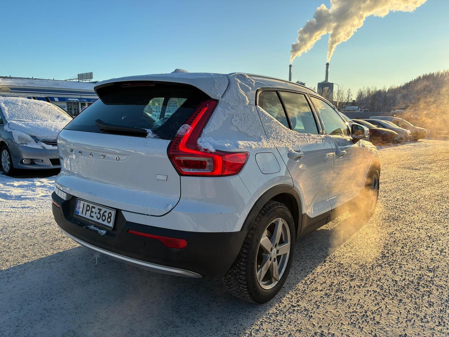 VOLVO XC40 2022