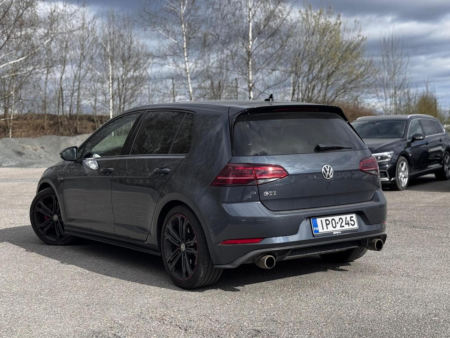 VOLKSWAGEN Golf 2017