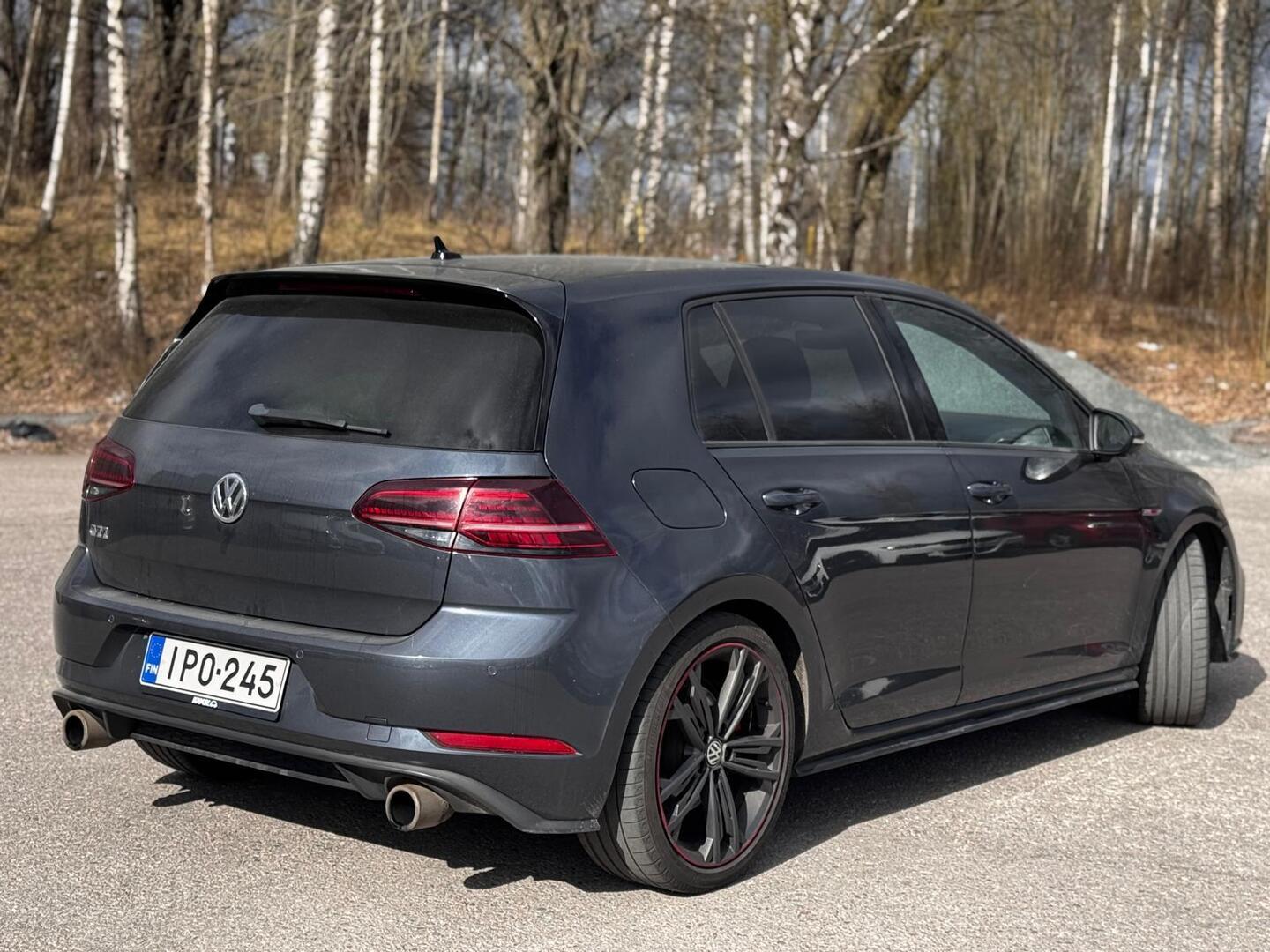 VOLKSWAGEN Golf 2017