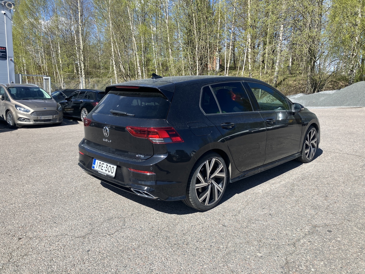 VOLKSWAGEN Golf 2023