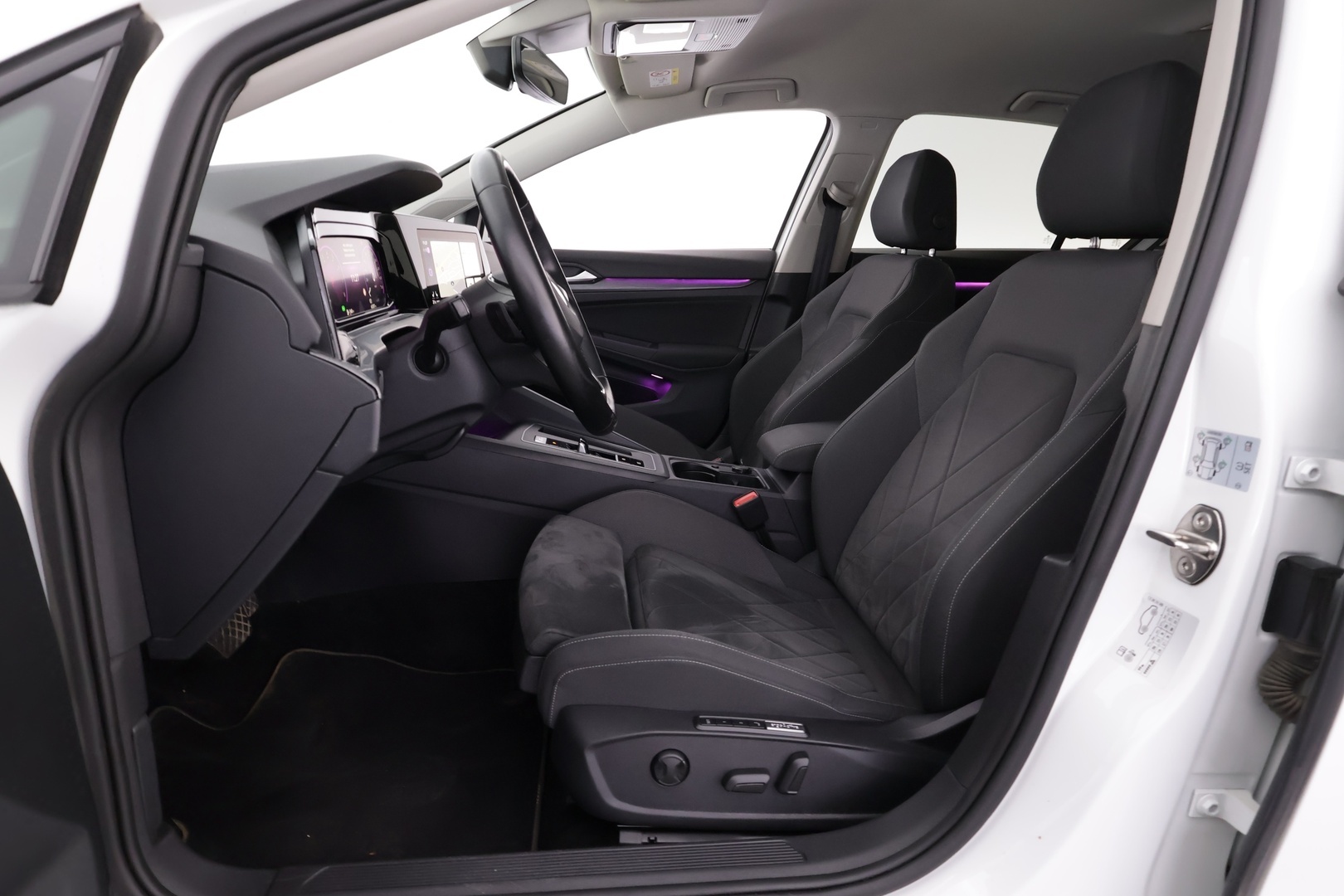 VOLKSWAGEN Golf 2021